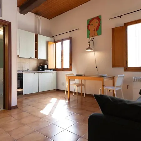 San Frediano Loft Apartment *